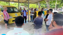 Pastor Paroki Kleseleon, Rm. Leonardus Nahas, Pr Saat Ibadat Pemberkatan Mobil Operasional Milik DPD II Partai Golkar Kabupaten Malaka, Sabtu 1 Maret 2025/Timornesia 