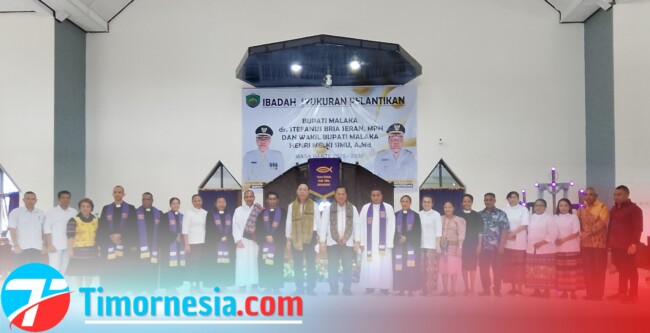 SBS HMS Pose Bersama Tokoh Agama Saat Ibadah Syukuran Pelantikan Bupati dan Wakil Bupati Malaka di Gereja Gmit Ebenhaezer Betun, Kamis 13/3/2025/Timornesia 