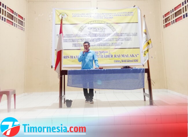 Ket. Foto : Ketua Immala Kupang periode 2014/2015 Sirilius Klau saat menutup kegiatan MPAB Immala Kupang periode 2024/2025 di aula Gereja Oeleta, Jumat 28/3/2025/dok. Timornesia 