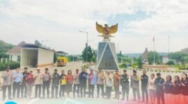 Ket foto: Gubernur NTT Emanuel Melkiades Laka Lena saat berkunjung ke PLBN Motamasin, Sabtu 29/3/2025/dok. Timornesia 