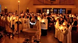 Ket Foto : Warna pakaian Sabtu Suci dalam liturgi Pekan Paskah/dok Istimewa/Timornesia 