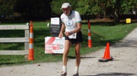Ket Foto : Mike Fremont, seorang pria asal Ohio, Amerika Serikat, menjadi sorotan dunia berkat kisah inspiratifnya dalam melawan kanker/Timornesia 