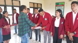 Leonardus Usboko dan Aloysius Usatnesi dilantik Ketua BEM dan BLM STIH Cendana Wangi/Erik Suni/Timornesia 
