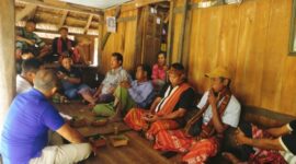 Ket foto : Para tokoh adat Wesei Wehali menyerukan kembali pentingnya menjaga keaslian struktur dan praktik adat dalam tatanan adat Wesey-Wehali/dok pribadi/Gonza/Timornesia 