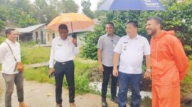 Ket foto : Kunjungan Wakil Bupati Malaka didampingi PLH Kepala Dinas PUPR Kabupaten Malaka di Aintasi, Rabu 11 Juni 2025/dok Istimewa/Timornesia 