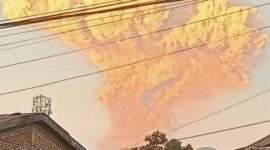 Ket foto : Erupsi gunung Lewotobi Laki-laki/dok FB/Mof/Timornesia 
