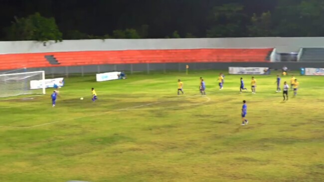 Persamba Manggarai Barat Vs Persewa Waingapu pada lanjutan babak penyisihan grup F/dok/images/Timornesia 