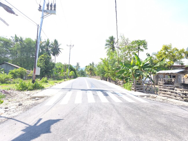 Ket foto: Ruas jalan Hotmix Haitimuk-Kakaniuk yang telah selesai dikerjakan/dok pribadi/gonza/Timornesia