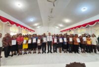 Pose bersama 12 guru PPPK usai tanda tangan perpanjangan kontrak kerja/dok prokopim/Timornesia