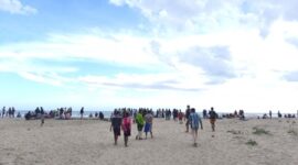 Ket foto : situasi Pantai Cemara Abudenok saat operasi pencarian Dito (15) yang tenggelam/dok pribadi/Timornesia