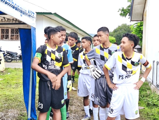 Pertandingan semi final SSB Kecamatan Weliman Vs SSB Kecamatan Wewiku kategori U14/dok pribadi/Timornesia