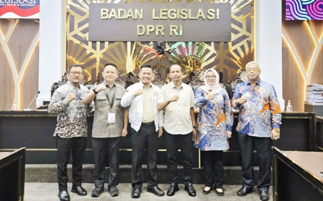 Ketua DPRD Kabupaten Malaka Adrianus Bria Seran yang juga menjabat sebagai salah satu Dewan Pengurus Nasional ADKASI menghadiri audiens dan silahturahmi dengan Badan Legislasi (Baleg) DPR RI, Selasa 3/3/2026/dok istimewa/Timornesia