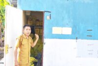 Kepala Ruangan Instalasi Pemeliharaan Sarana dan Prasarana Rumah Sakit (IPSRS), Yoseph Kun Seran, saat memantau gedung TPS sampah medis RSUPP Betun/dok istimewa/Timornesia