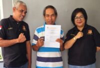 Cyriakus Kiik menerima SK dari Ketua DPD LPRI/dok istimewa/Cyk/Timornesia