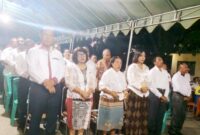 Bupati Malaka Stefanus Bria Seran didampingi Ketua TP PKK Kabupaten Malaka Ny. Beatrix Yasinta Bria Seran, tim pendamping pembangunan, serta pimpinan OPD menghadiri perayaan Kamis Putih di Kapela St. Alexander Haitimuk/dok istimewa/Timornesia
