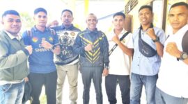 Ketua komisi wasit PSSI Kabupaten Malaka Jeremias Nahan Seran bersama rekan-rekan wasit/dok istimewa/Timornesia