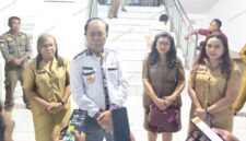 Bupati Malaka dr. Stefanus Bria Seran didampingi Kabid Kesmas Dinkes Provinsi NTT Damiana Veronika Djahari, PLT Kepala Dinas Kesehatan Kabupaten Malaka Paskalia Frida Fahik dan Direktur RSUPP Betun Oktelin Kurniawati Kaswadie saat konfrensi pers, Selasa 28/4/2026/dok istimewa/TIMORNESIA 