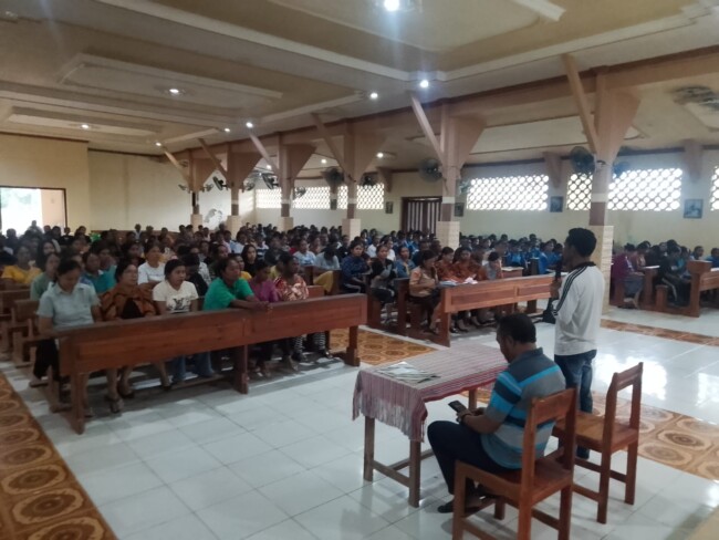 Suasana pengumuman hasil ujian akhir semester kelas VII dan VIII di aula Gereja St. Mikhael Kada, Sabtu 20/6/2026/dok istimewa/ML/Timornesia 