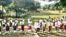 24 anak SDK Kakaniuk dan SDI Boni terima komuni pertama/dok foto HK/Timornesia