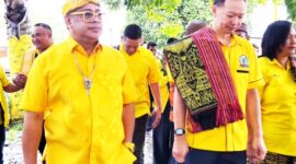 Ketua DPD II terpilih Adrianus Bria Seran dan Ketua DPD I Partai Golkar Nusa Tenggara Timur, F.X. Alain Susanto/dok istimewa/gonza/Timornesia 