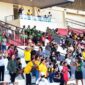 Orang tua pemain yang hadir di stadion Oepoi saat laga PS Malaka U-13 dan U-15 bertanding di Piala Soeratin tahun 2026/dok istimewa/Timornesia 