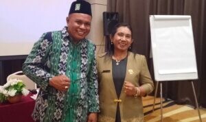 Ketua Fraksi Golkar Maria Fatima Seukuran Kain dan Ketua Fraksi PKB Petrus Nahan Manek/dok istimewa/Bolan/Timornesia 