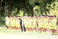 Tim PS Malaka U-17 menghentikan latihan saat sang saka merah putih berkibar/dok istimewa/PS Malaka/Timornesia 