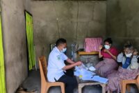 Petugas dari Puskesmas Biudukfoho antar langsung obat TBC ke rumah pasien/istimewa/Timornesia