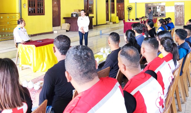 Bupati Malaka dr. Stefanus Bria Seran, MPH (SBS) melepas 16 relawan PMI Kabupaten Malaka, Jumat 18/9/2026/ist/Timornesia 