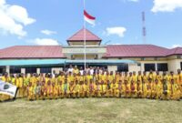 Pose bersama tim PS Malaka dan Ketua PSSI Kabupaten Malaka serta Kapolres Malaka/ist/Timornesia